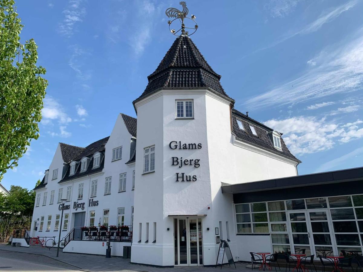 Glamsbjerghus Aparthotel Exteriör bild