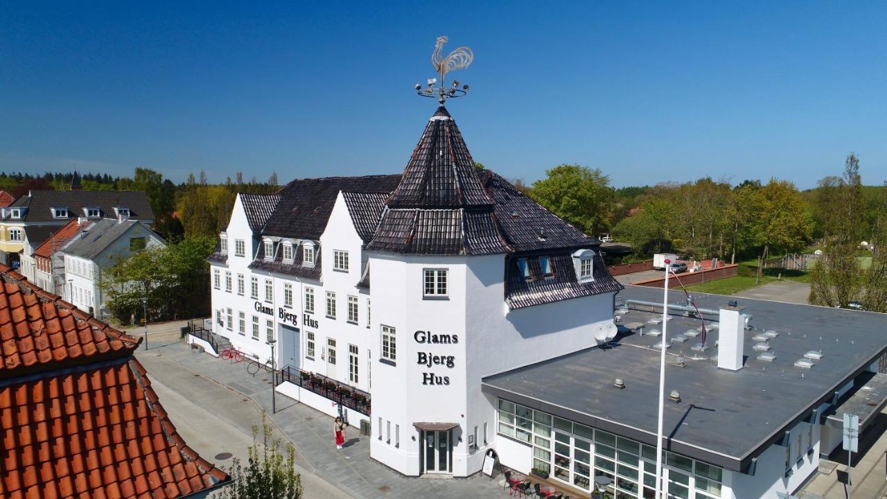 Glamsbjerghus Aparthotel Exteriör bild